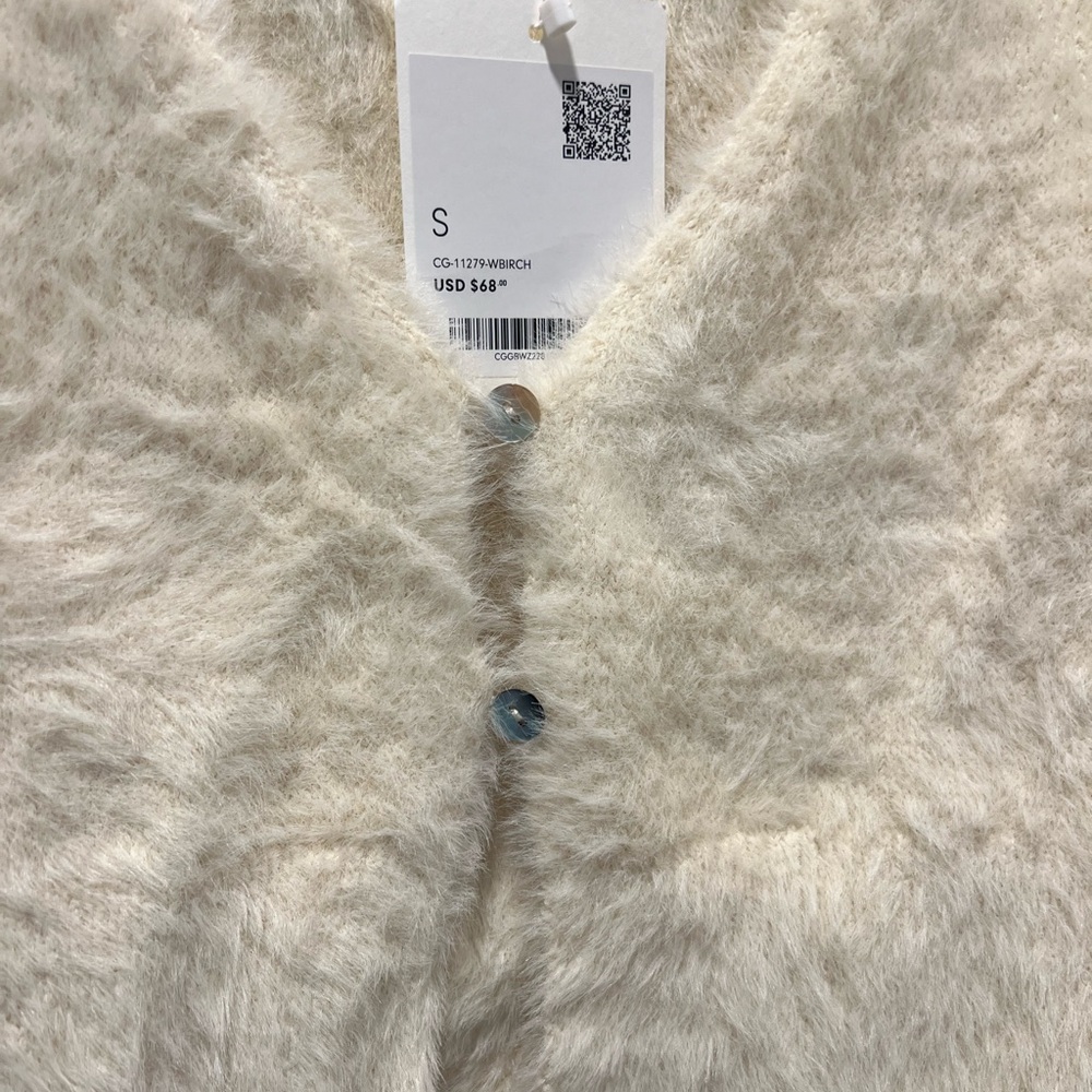 Oak and Fort Cropped Fuzzy Cartigan - Picture 2 of 3